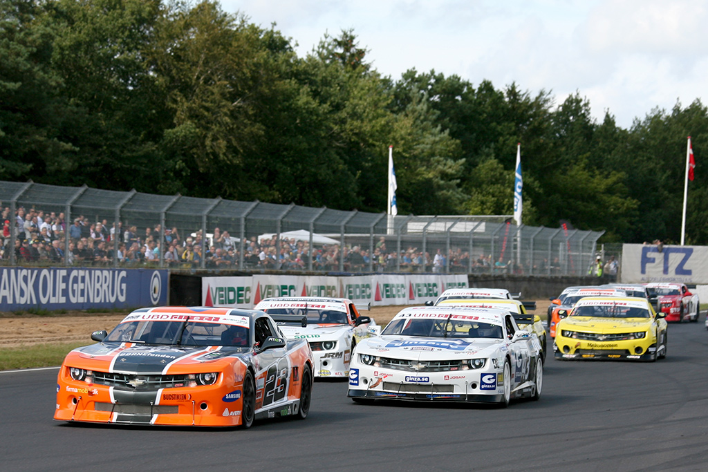 Jan Magnussen's eneste danske løbsweekend i 2011 blev til et par solide sejre i den svenske Camaro klasse.
(Foto: Motorsporten.dk)